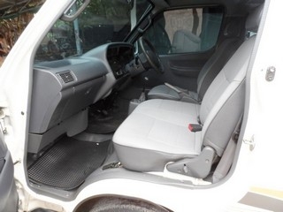 TOYOTA HIACE 3.0 GL MT ปี 2002 จัดไฟแนนซ์ได้ ดาวน์ 8,000 T.086-527-9533