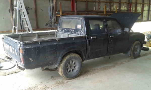 ขาย Body ม้ากระโดด เครื่องดีเซล 4 ประตู มีเกียร์ โฟร์วินซ์ตรงรุ้นให้ด้วย ขาย Body ม้ากระโดด เครื่องดีเซล 4 ประตู มีเกียร์ โฟร์วินซ์ตรงรุ้นให้ด้วย