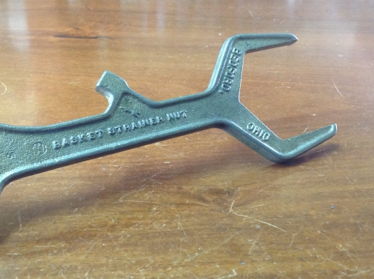 ขายประแจ Vintage หายาก 4 in 1 ใช้สำหรับถอดกรอง