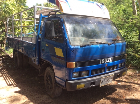 ขาย ISUZU NPR115 รถห้างแท้ เครื่องดี ขับดี ครัทซีสวย ขาย 375,000 บาท