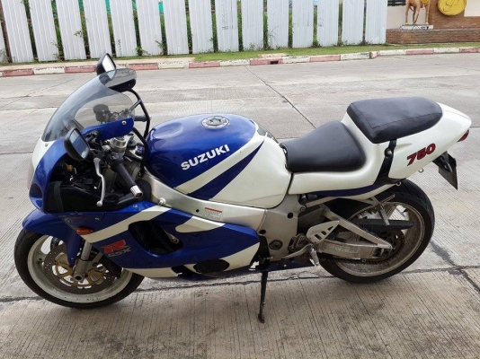 ขาย Suzuki SRAD750 สภาพดี ราคาถูกครับ ด่วนน !! ขาย Suzuki SRAD750 สภาพดี ราคาถูกครับ ด่วนน !!