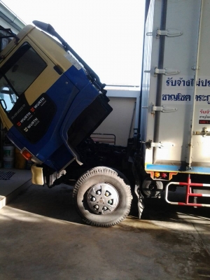 ขายHino FC 165 แรงม้า ตู้10บาน 5.70 ม. หรือแลกเปลี่ยนรถisuzu NMR 130 แรงม้า