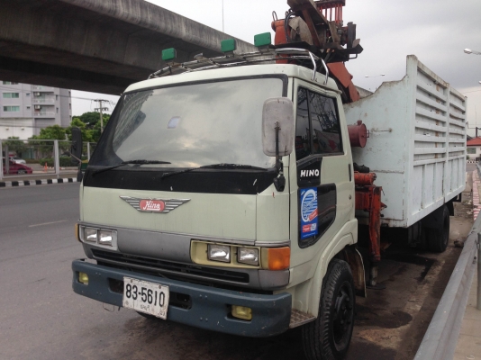 ขายรถ6ล้อ บรรทุก คีบ HINO  3 ตัน เครื่องใหม่พร้อมใช้งาน