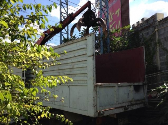 ขายรถ6ล้อ บรรทุก คีบ HINO  3 ตัน เครื่องใหม่พร้อมใช้งาน