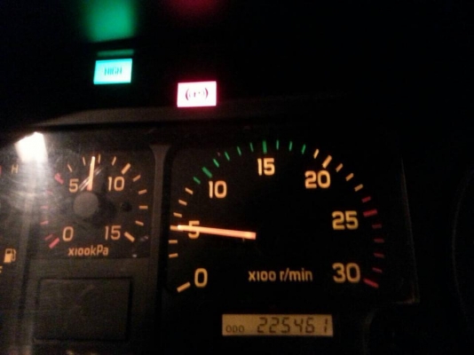 ขายสิบล้อยูโร2 270 สนใจติดต่อได้ที่ 085-3635720