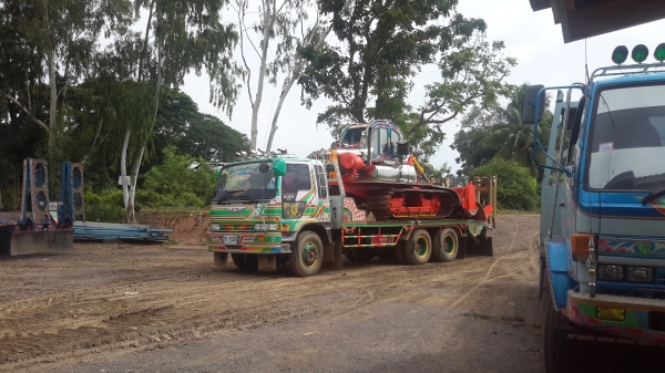 รถปั่นดิน