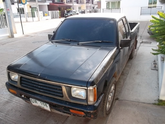 1995 MITSUBISHI, AEROBODY 2.5 CAB  สีดำ เกียร์ธรรมดา เเน้นล่ม รถสตาร์ทไม่ติด ขายไปทำอะหลั่ย