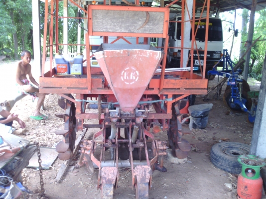 ขายตามสภาพ เครื่องปลูกอ้อย ของKK