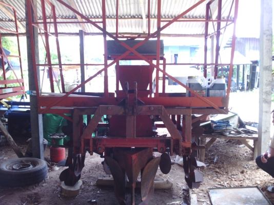 ขายตามสภาพ เครื่องปลูกอ้อย ของKK