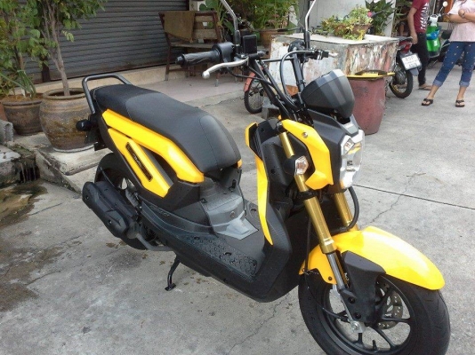 มาแล้วด่วนๆๆๆๆ Zoomer x ปี 57 วิ่ง 2,000 กม. สีเหลือง ล้อแม็ค สวยมาก