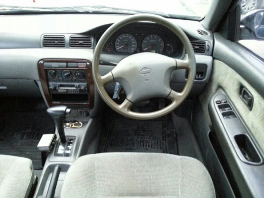 ซันนี่ ซาลูน 95 ออโต้ รถเดิม ประกัน1