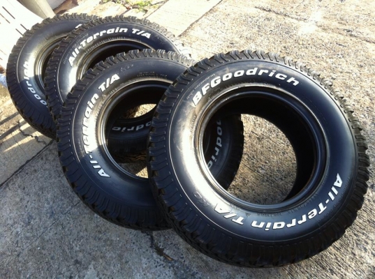 ขายยาง BF Goodrich All-terrain ขนาด 265 75 r16 ปี12 สวยๆ