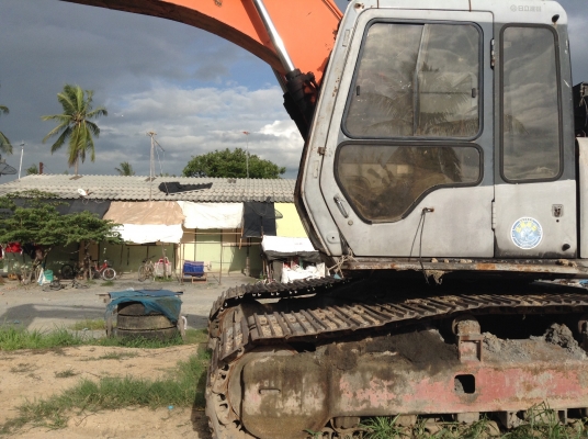 ขายรถแม็คโคร HITACHI EX200