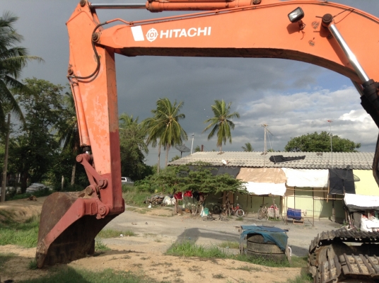 ขายรถแม็คโคร HITACHI EX200