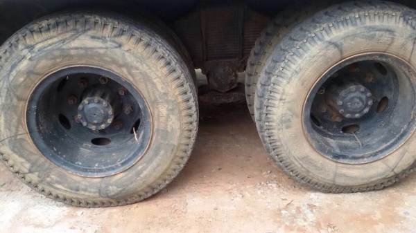 ขายรถสิบล้อเทเลอร์ FM187LA เครื่อง HO7C-185 แรง 2 เพลา สโลกลาง ทะเบียนพร้อม