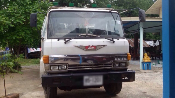 ขายรถสิบล้อเทเลอร์ FM187LA เครื่อง HO7C-185 แรง 2 เพลา สโลกลาง ทะเบียนพร้อม