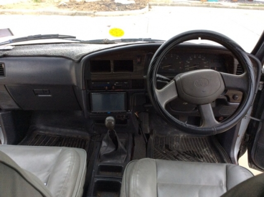 ขายรถกระบะ ไมตี้เอ็กซ์แคป ปี 93 เครื่องเดิม 2L เกียร์ธรรมดา เพาเวอร์โรงงาน ภายในเบาะหนังสวย แอร์เย็นฉ่ำ วิทยุจอทีวี  เครื่องวิ่งดี เกียร์แน่น คัสซีสวย แม็ก 15 ยางใหม่ หลังคาลงเล่ม รถขับดีครับ