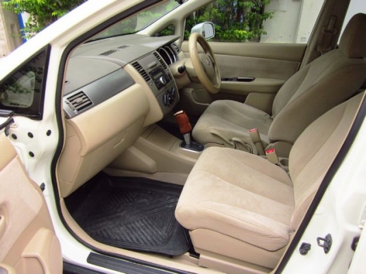 Nissan Tiida Latio 1.6 Sedan A/T Airbag จดปี 2010