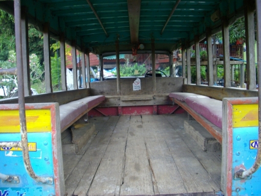 ขายรถโตโยต้าไดน่าสี่ล้อกลางรถโดยสารโบราณ(รถคอกหมู) ขายรถโตโยต้าไดน่าสี่ล้อกลางรถโดยสารโบราณ(รถคอกหมู)