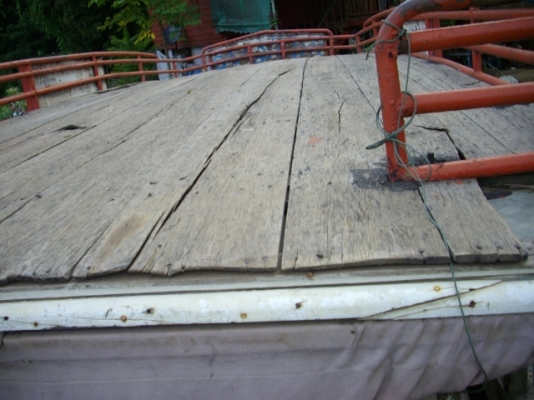 ขายรถโตโยต้าไดน่าสี่ล้อกลางรถโดยสารโบราณ(รถคอกหมู) ขายรถโตโยต้าไดน่าสี่ล้อกลางรถโดยสารโบราณ(รถคอกหมู)