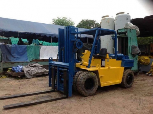 รถยก 10 ตัน เครื่องดีเซล เกียร์ออโต้ เสาสูงเข้าตู้สูง 4 เมตร งาสไลด์เข้าออกได้ 2 ข้าง /แผงงาสไลด์ได้