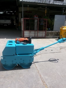 รถบดเดินตามสองล้อ