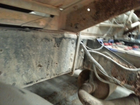 รถฮีโน่ 10 ล้อ FS2F โม่ปูน  340  แรงม้า. ปี 53  สนใจติดต่อ 081 - 6079515