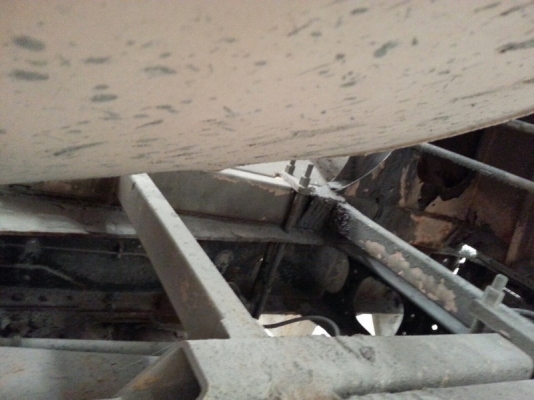 รถฮีโน่ 10 ล้อ FS2F โม่ปูน  340  แรงม้า. ปี 53  สนใจติดต่อ 081 - 6079515