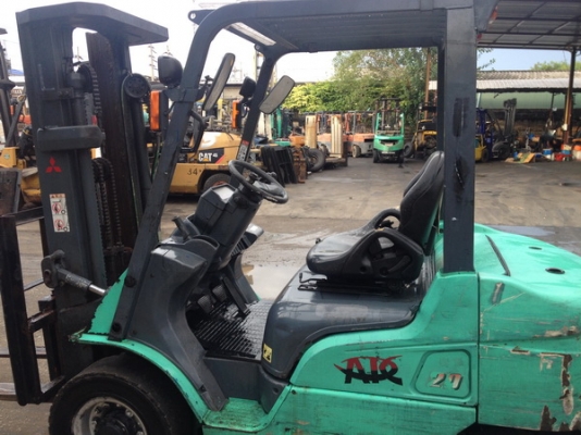 รถยกมิตซูบิชิ น้ำหนักยก 2 ตัน เสาสูง 4 เมตร เข้าตู้ เครื่องดีเซล เกียร์ออโต้