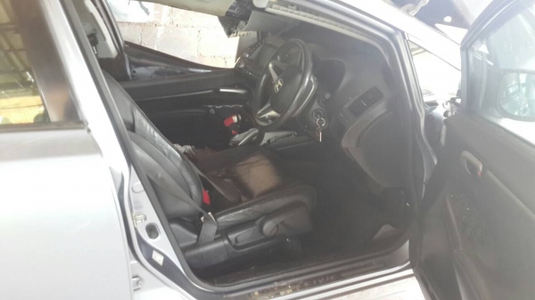 ขายด่วน ซากรถเก๋งฮอนด้า ขายด่วน ซากรถเก๋งฮอนด้า