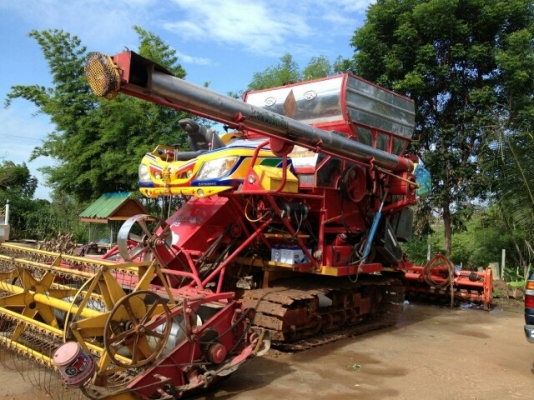 ขายรถเกี่ยวข้าว เกษตรพัฒนา เจ้าช้างไวไฟ ปี54 ใช้งานน้อย ช่วงล่างแน่น สภาพพร้อมใช้งาน เอกสารพร้อมโอน สนใจโทร 090-8588220คุณนะ หรือ www.truck.in.th/498