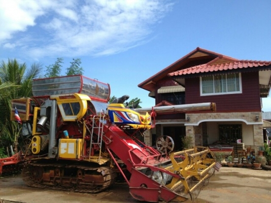 ขายรถเกี่ยวข้าว เกษตรพัฒนา เจ้าช้างไวไฟ ปี54 ใช้งานน้อย ช่วงล่างแน่น สภาพพร้อมใช้งาน เอกสารพร้อมโอน สนใจโทร 090-8588220คุณนะ หรือ www.truck.in.th/498