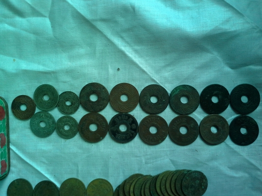 ขายเหรียญเก่าสะสม ครึ่งสตางค์ 1สตางค์ และอื่นตามรูป สนใจเสนอราคามาได้คร้าบ