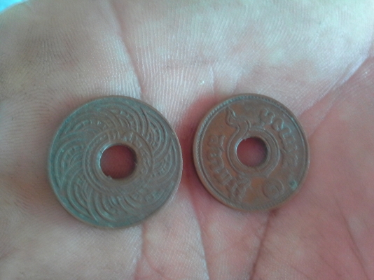 ขายเหรียญเก่าสะสม ครึ่งสตางค์ 1สตางค์ และอื่นตามรูป สนใจเสนอราคามาได้คร้าบ