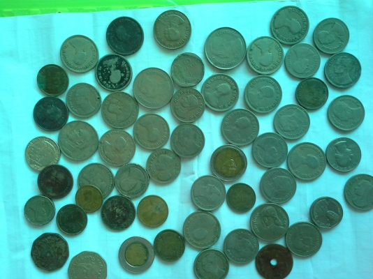ขายเหรียญเก่าสะสม ครึ่งสตางค์ 1สตางค์ และอื่นตามรูป สนใจเสนอราคามาได้คร้าบ