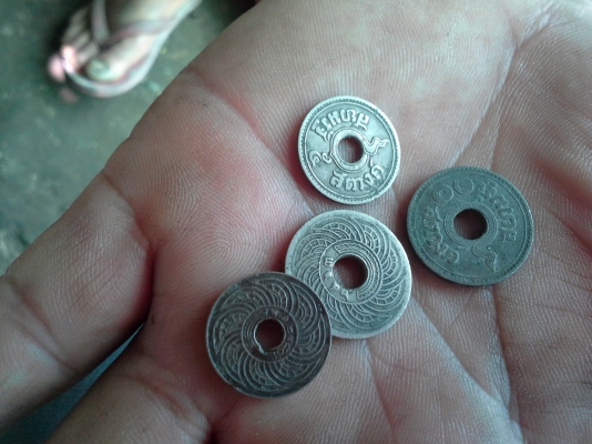 ขายเหรียญเก่าสะสม ครึ่งสตางค์ 1สตางค์ และอื่นตามรูป สนใจเสนอราคามาได้คร้าบ