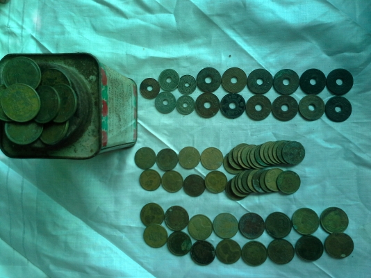 ขายเหรียญเก่าสะสม ครึ่งสตางค์ 1สตางค์ และอื่นตามรูป สนใจเสนอราคามาได้คร้าบ