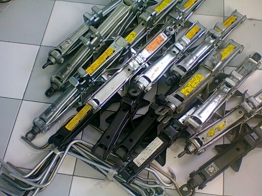 แม่แรงยกรถยนต์