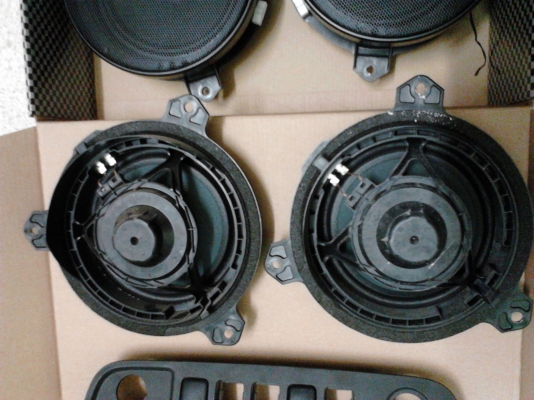 หูช้าง วีโก้ แชมป์ พรีรันเนอร์ 4 ประตู  ลำโพงเดิม 4 ตัว ดูรูปเอาน่ะครับ