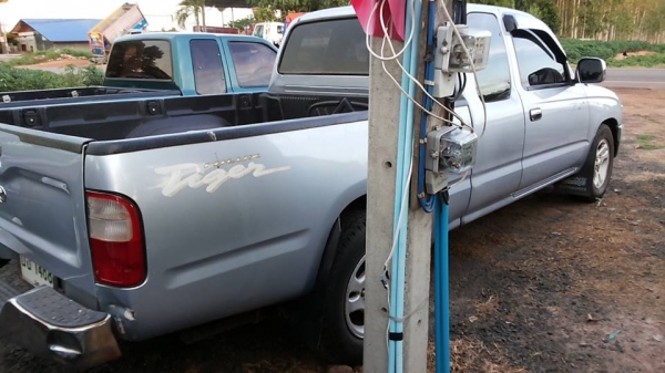 **180,000 บ.ต่อรอง**ขาย กระบะแค็ปTOYOTA HILUX TIGER 3.0 ปี43/00 ไมล์19x,xxx เครื่องเดิมเกียร์เดิม 5L แน่นๆ แรงๆ แห้งดีไม่เยิ้ม เกียร์ดีไม่หลุดไม่หอน ช่วงล่างหนึบ คัสซีสวยเดิมไม่ปะไม่ดาม ไม่ผุ กระบะสวยมีพื้นปูกระบะ หน้า-หลังเดิมไม่เคยชนหนัก ภายในเก๋งดีคอนโ