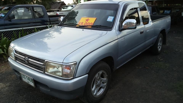 **180,000 บ.ต่อรอง**ขาย กระบะแค็ปTOYOTA HILUX TIGER 3.0 ปี43/00 ไมล์19x,xxx เครื่องเดิมเกียร์เดิม 5L แน่นๆ แรงๆ แห้งดีไม่เยิ้ม เกียร์ดีไม่หลุดไม่หอน ช่วงล่างหนึบ คัสซีสวยเดิมไม่ปะไม่ดาม ไม่ผุ กระบะสวยมีพื้นปูกระบะ หน้า-หลังเดิมไม่เคยชนหนัก ภายในเก๋งดีคอนโ