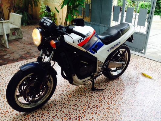ขายหรือแลก HONDA VTZ250 ขายหรือแลก HONDA VTZ250