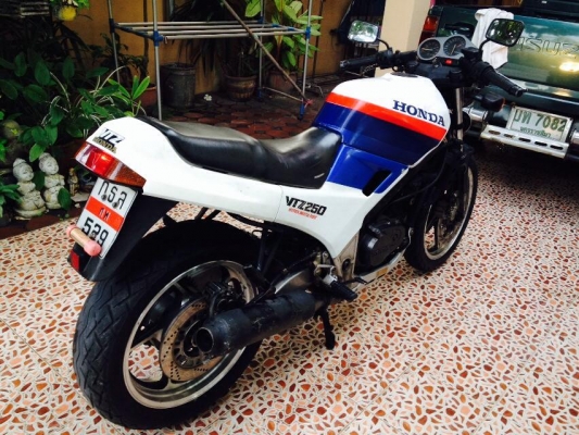 ขายหรือแลก HONDA VTZ250 ขายหรือแลก HONDA VTZ250