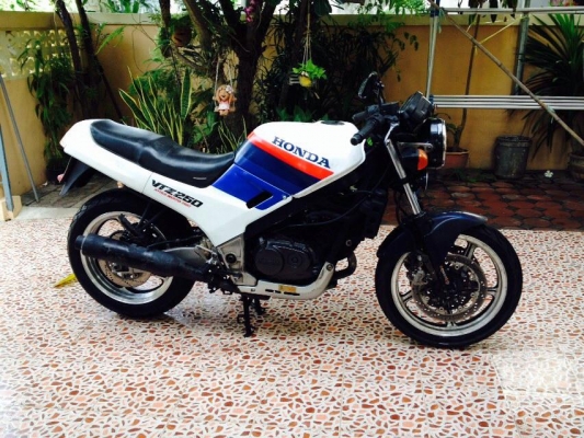 ขายหรือแลก HONDA VTZ250 ขายหรือแลก HONDA VTZ250