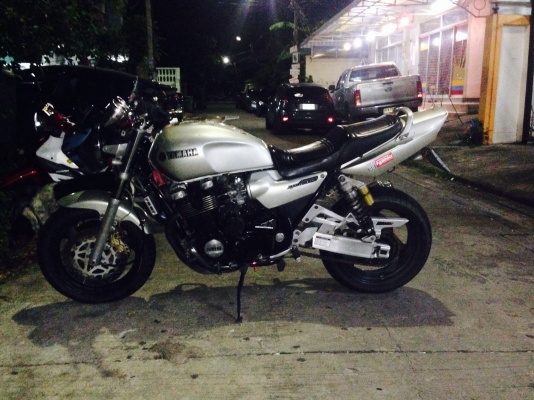 ขายด่วน xjr1200cc ปี97สภาพเดิมๆๆ แต่งสูตร เสียงโหดๆๆ ดึงน่างายแน่นอน อินวอย