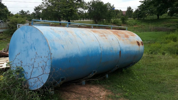 ขายถังน้ำ ใส่6ล้อ สภาพดีไม่ผุ ขนาด สูง 1.3 กว้าง 1.70 ยาว 3.20 เมตร ใช้งานได้ปกติ