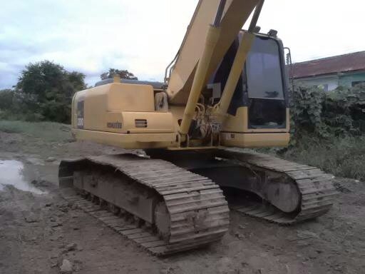 ขายครับ แม็คโค KOMATSU 200 - 7 สวยครับ ไฟฟ้าครบ เอวแน่น โซ่เต็ม ใช้งาน 1389 ชั่วโมง