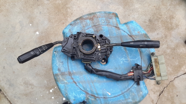 สวิทไฟเลี้ยว ไมตี้X  600  บาท