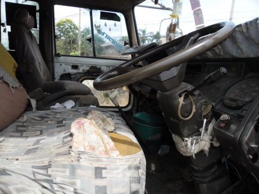 ขายรถบรรทุก 10 ล้อเพลาเดียว HINO F 17 สภาพพร้อมใช้ทะเบียนเต็ม