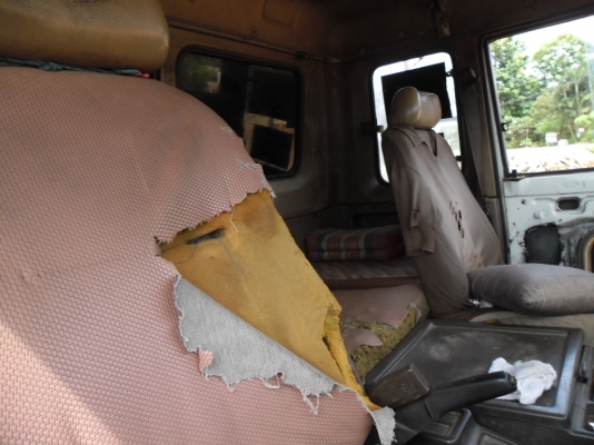 ขายรถบรรทุก 10 ล้อเพลาเดียว HINO F 17 สภาพพร้อมใช้ทะเบียนเต็ม